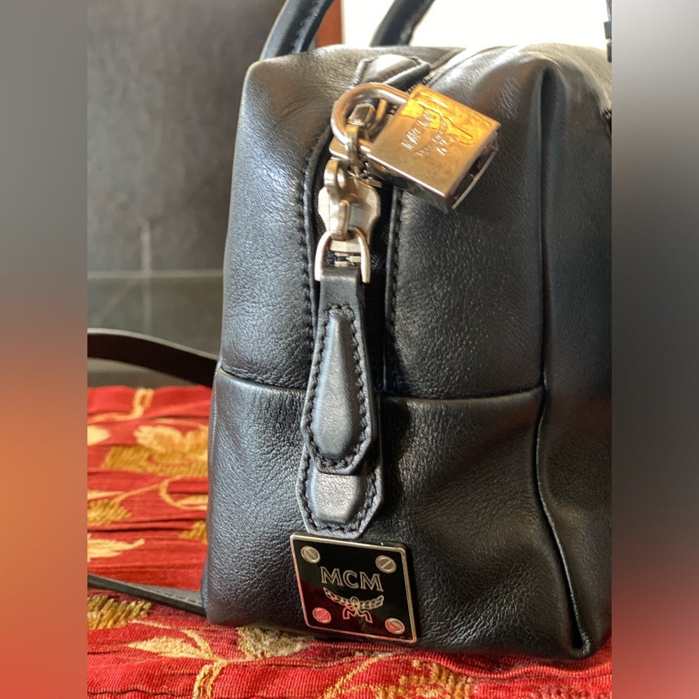 AUTHENTIC MCM BLACK LEATHER MINI BOSTON CROSSBODY HANDBAG - SILVER HARDWARE